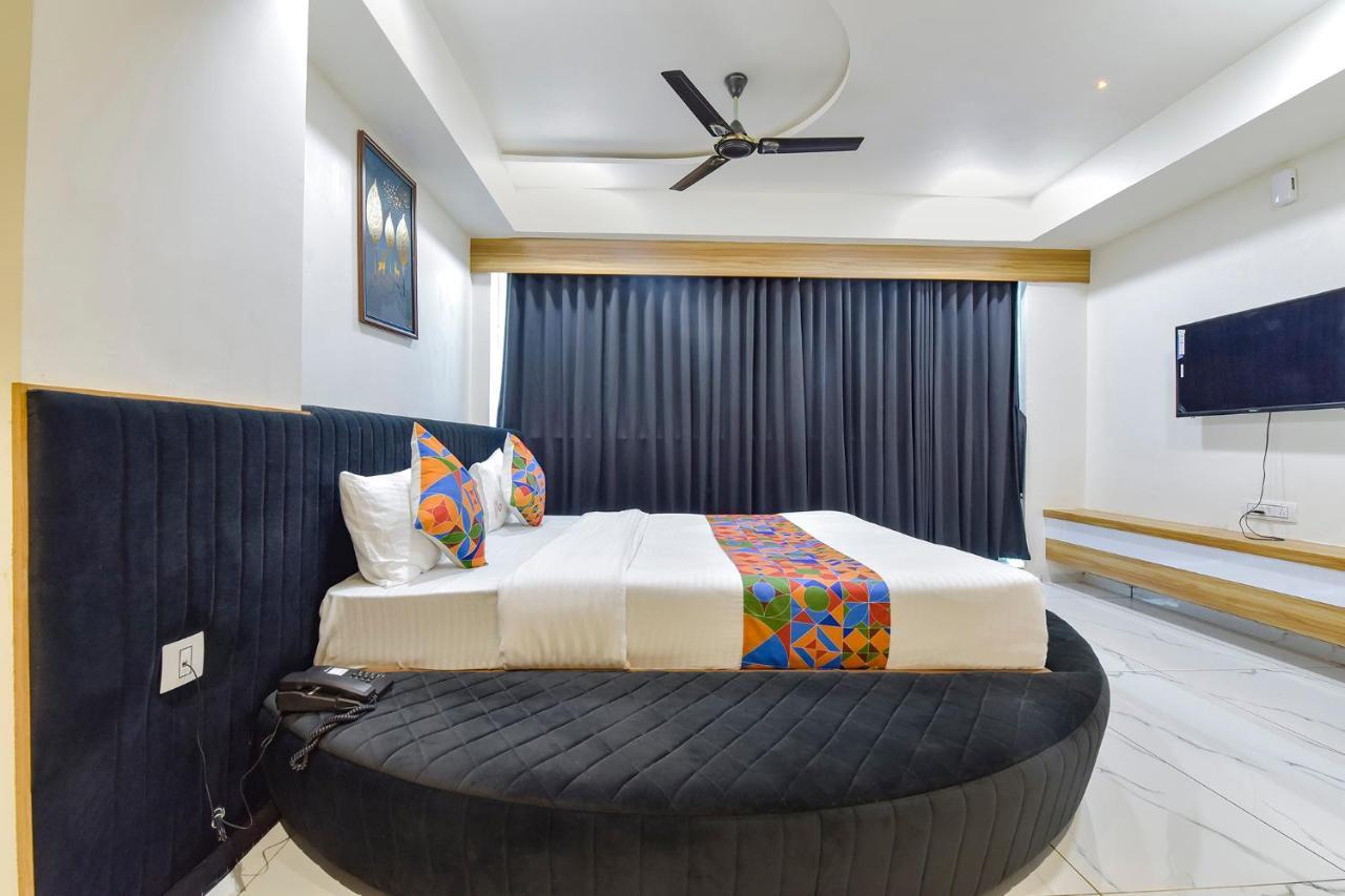 Fabhotel Bliss Ahmadábád Kültér fotó