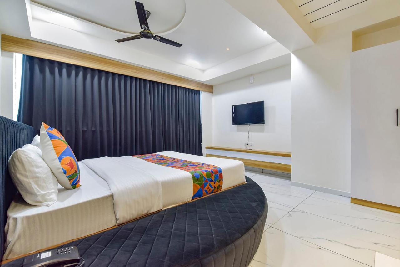 Fabhotel Bliss Ahmadábád Kültér fotó