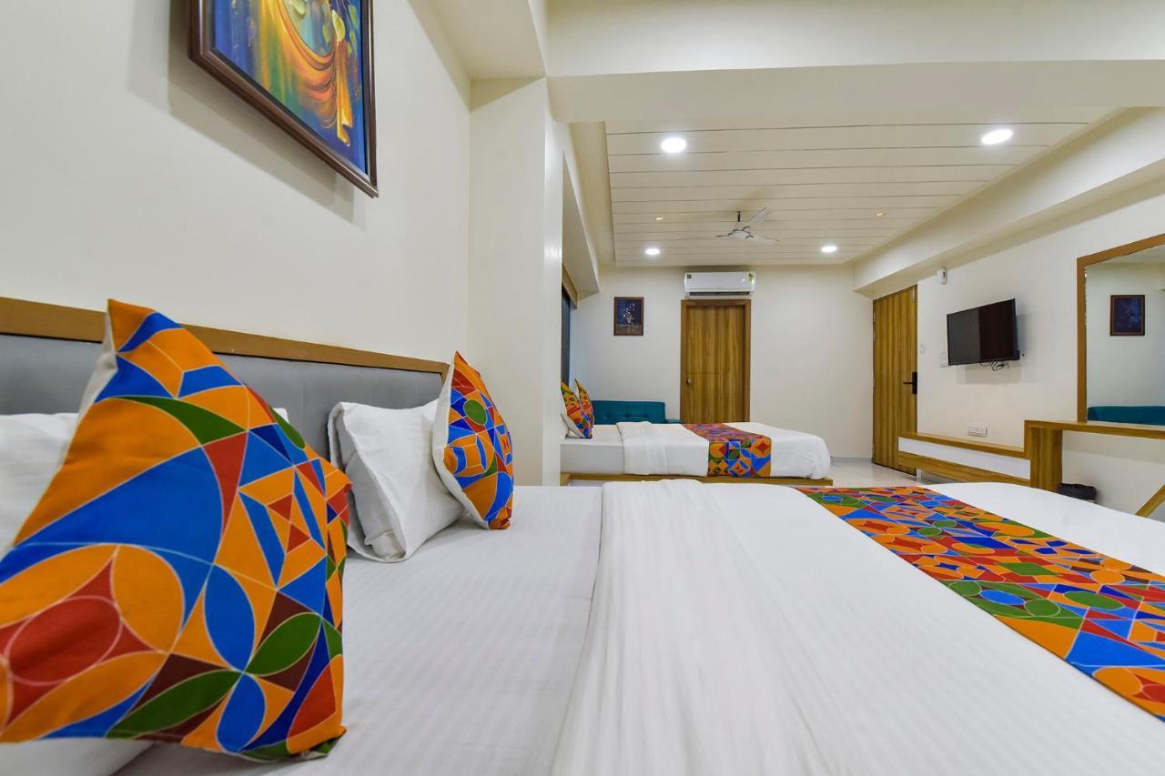 Fabhotel Bliss Ahmadábád Kültér fotó